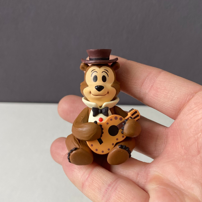 Vintage Collectible Bears - مجسم دب براونز كرتوني بتصميم عتيق،