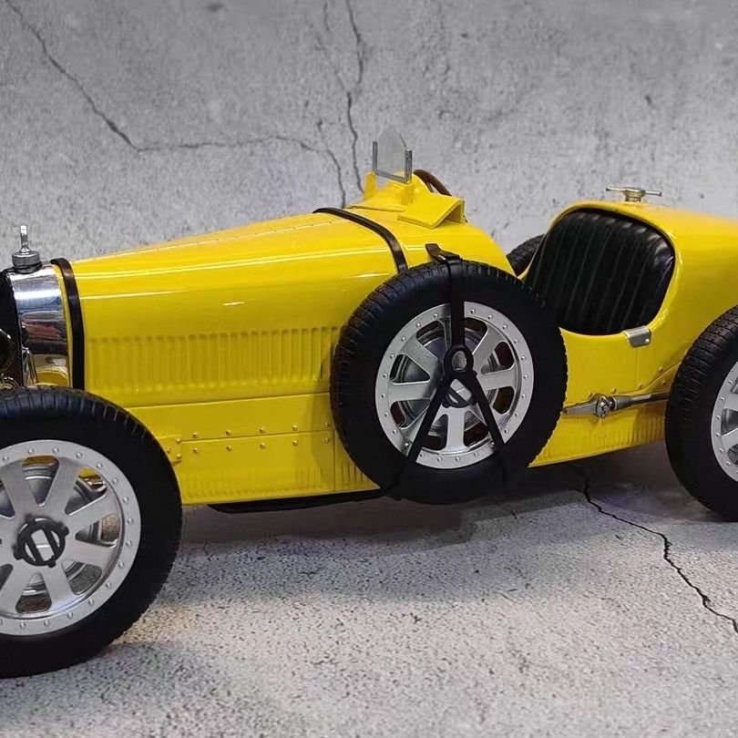 نموذج سيارة بوجاتي T35 الكلاسي - مراجعة Vintage And Collectible وسعره